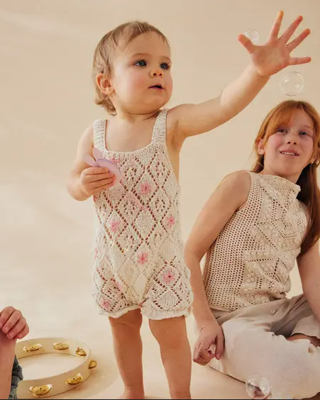 Catalogue n° 252 : Sisters, Sisters