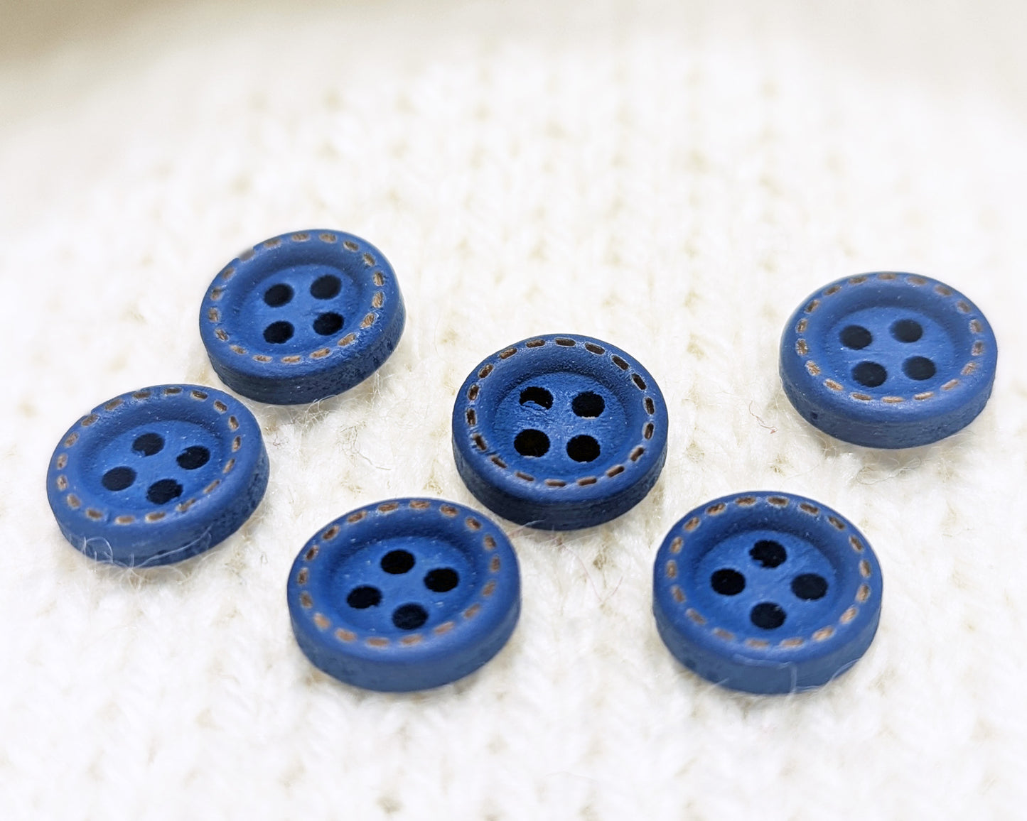 Bouton de bois à 4 trous (10mm)