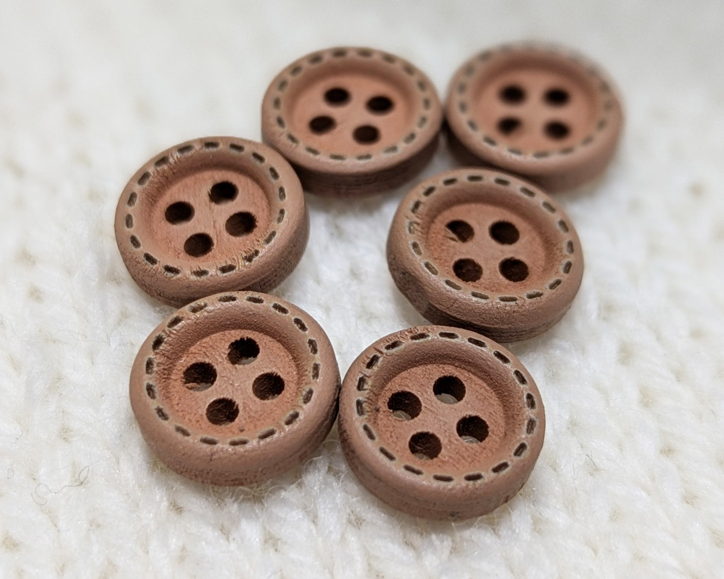 Bouton de bois à 4 trous (10mm)